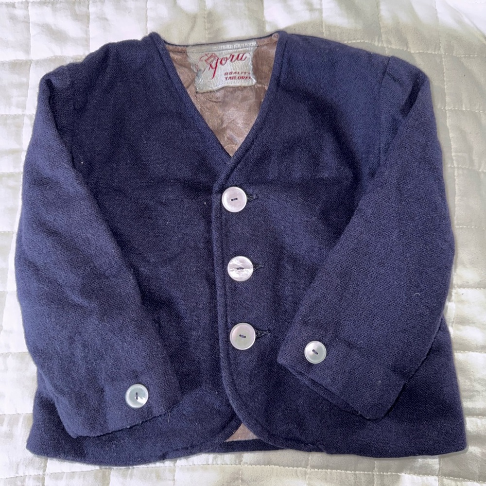 Oxford Blue Blazer with V-Neck and Button Cuffs